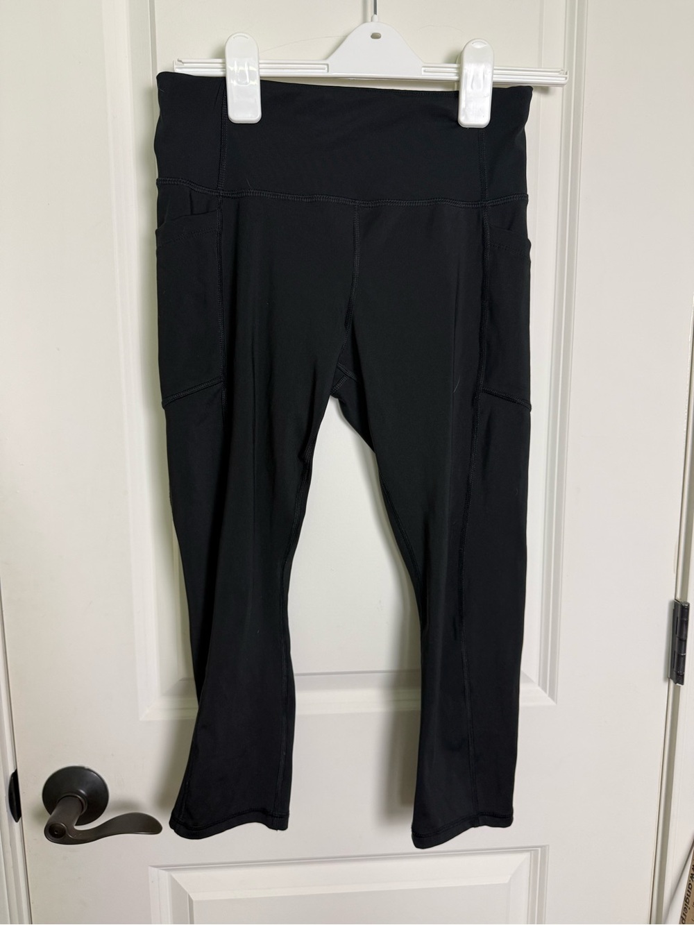 Avia Black High-Waist Capri Leggings with Side Pockets